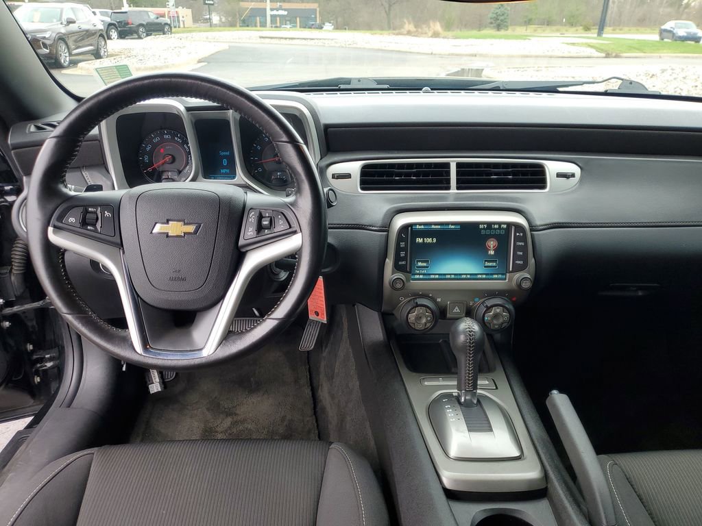 Used 2015 Chevrolet Camaro LT RWD image 24