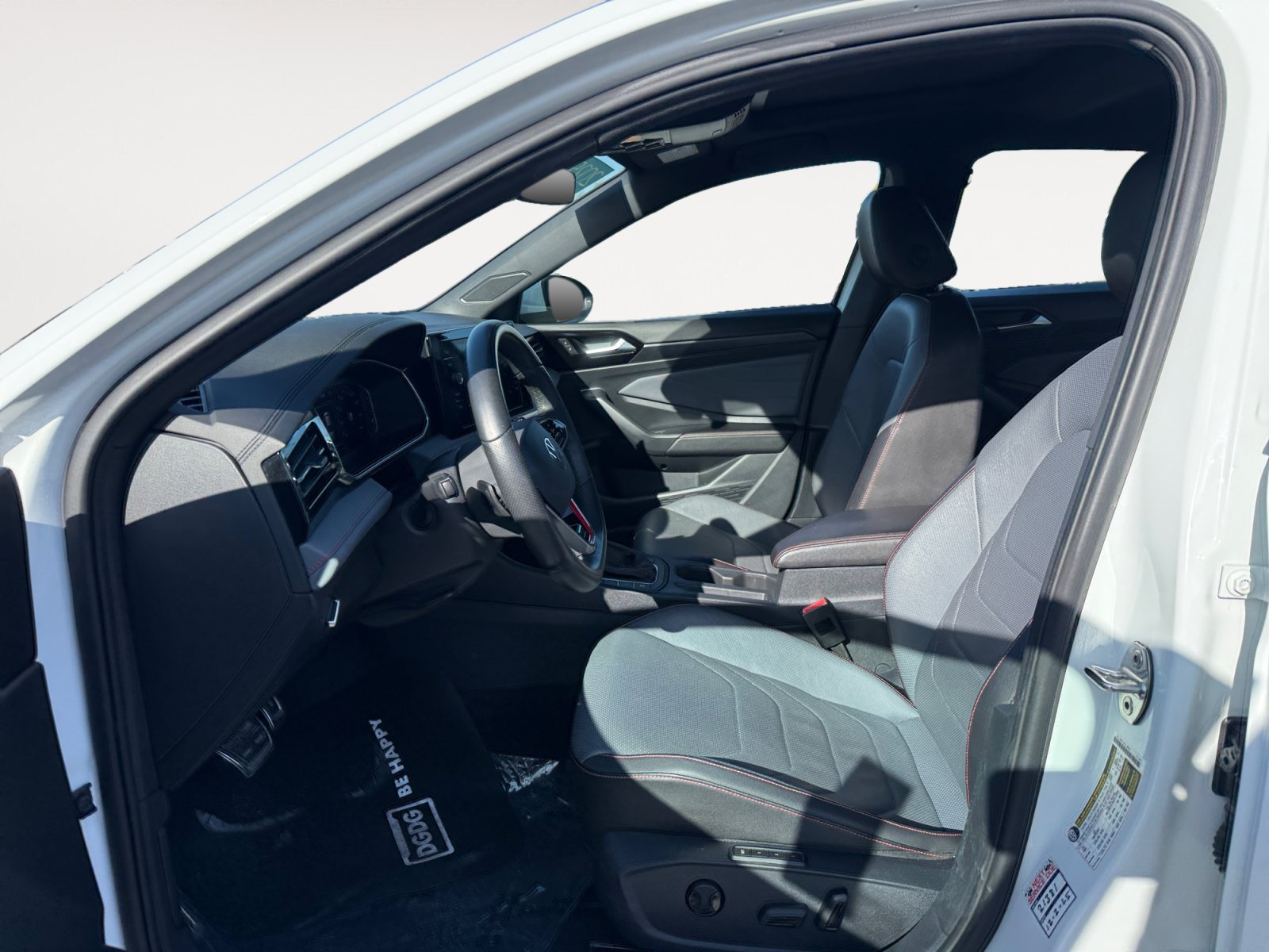Certified 2025 Volkswagen Jetta GLI Autobahn FWD image 10