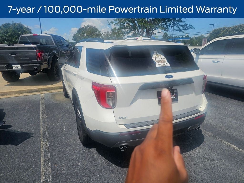 Used 2022 Ford Explorer XLT w/ Equipment Group 202A RWD image 4