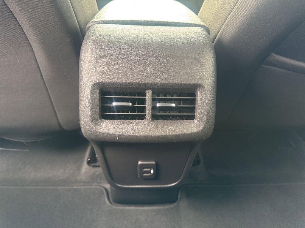 Used 2024 Chevrolet Equinox LT image 26