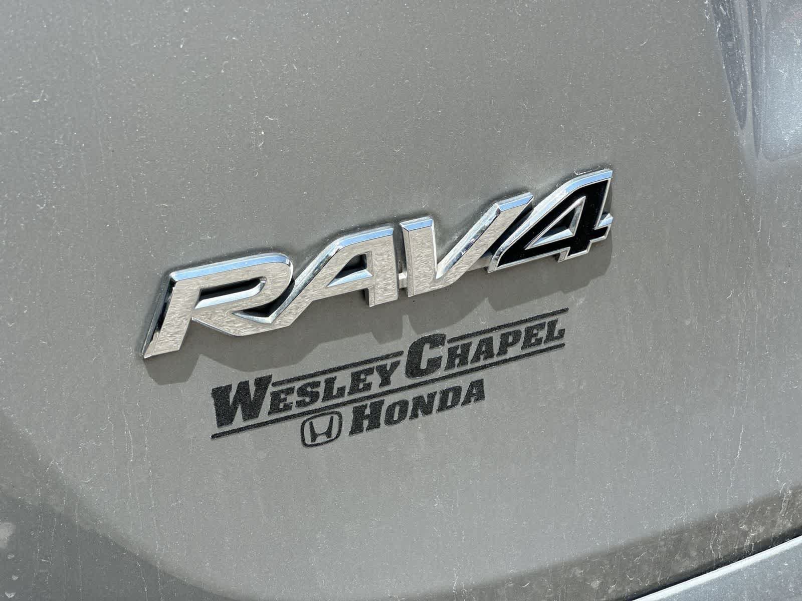 Used 2018 Toyota RAV4 XLE w/ Plus Extra Value Package FWD image 11