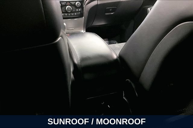 Used 2020 Jeep Grand Cherokee Altitude AWD/4WD image 13