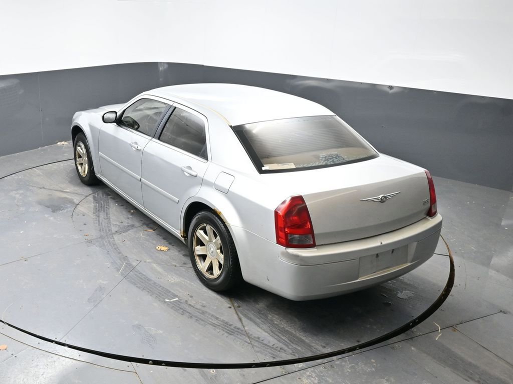 Used 2005 Chrysler 300 Touring w/ Sound Group image 18
