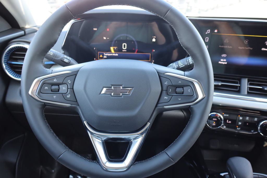 New 2026 Chevrolet Trax LT w/ Midnight Edition FWD image 7