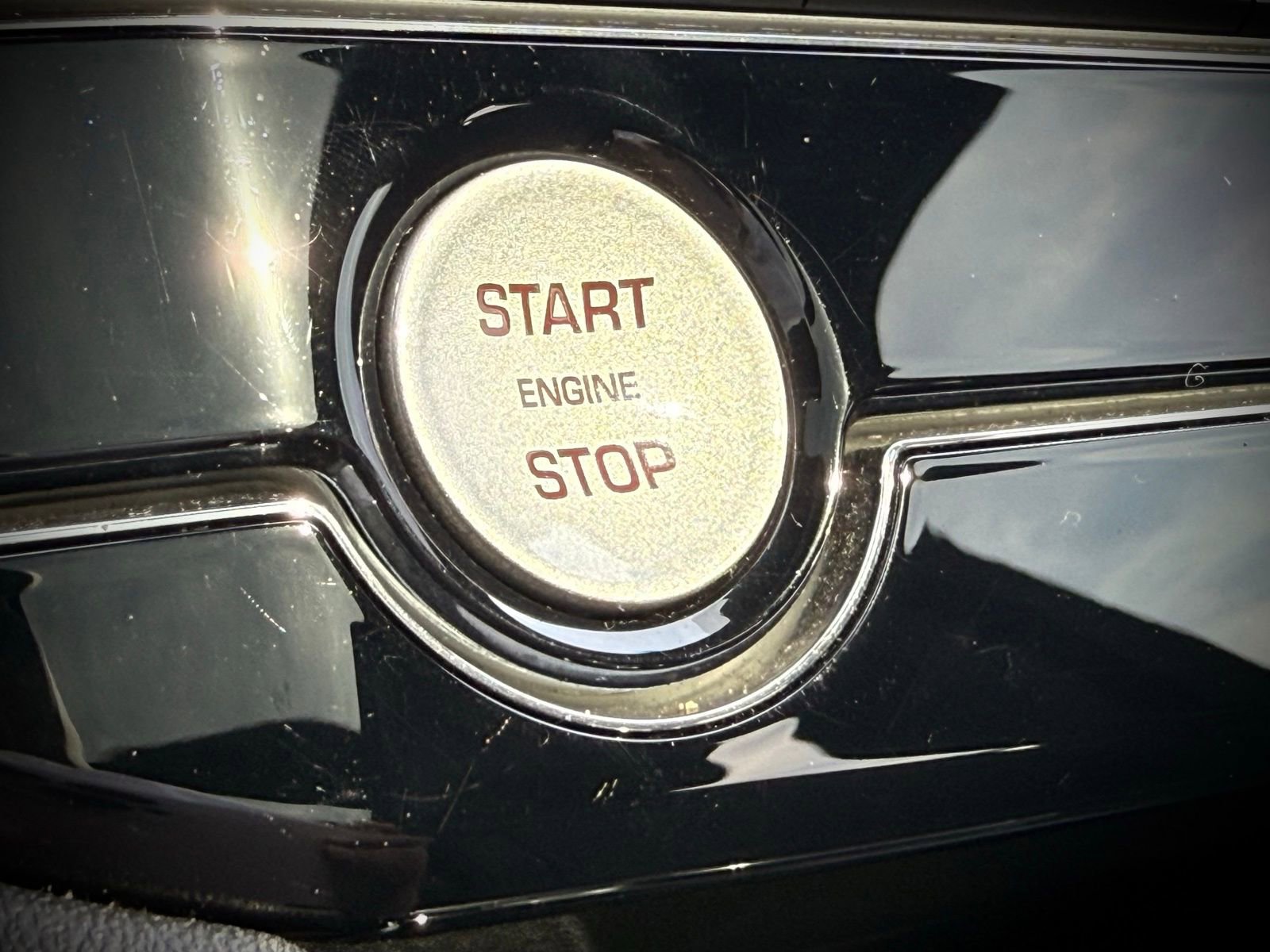 Used 2018 Jaguar F-PACE Prestige image 24