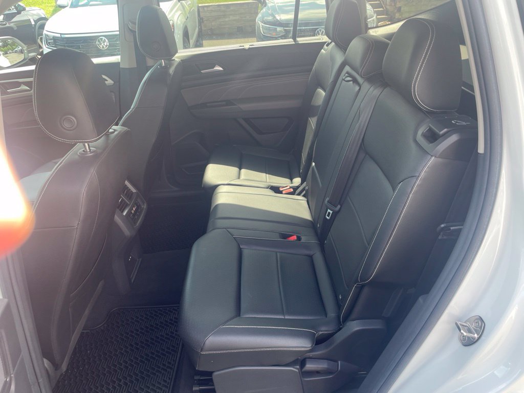 Used 2023 Volkswagen Atlas SE AWD/4WD image 16