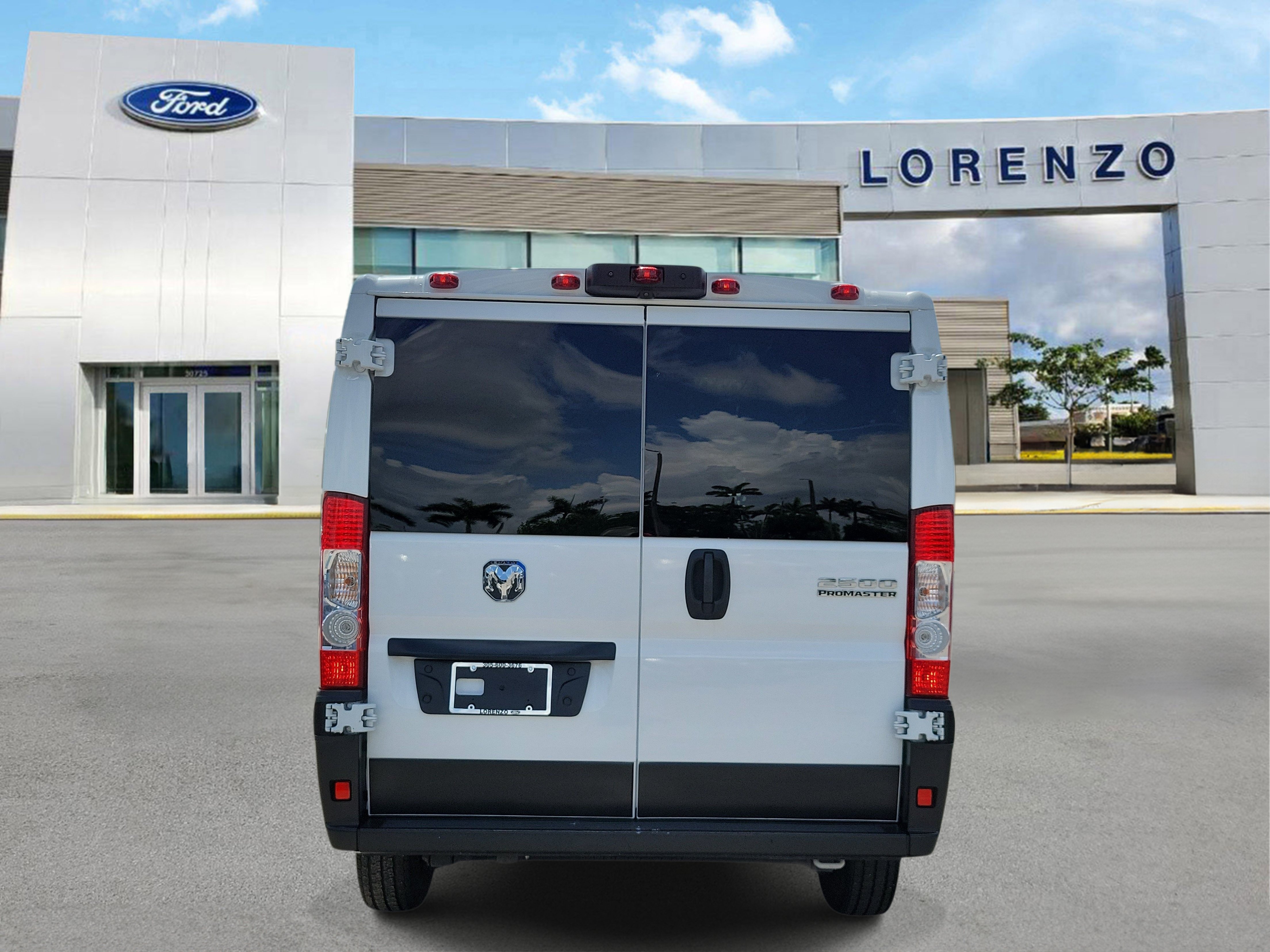 Used 2025 RAM ProMaster 2500 w/ U-Haul Equipment Group FWD image 6