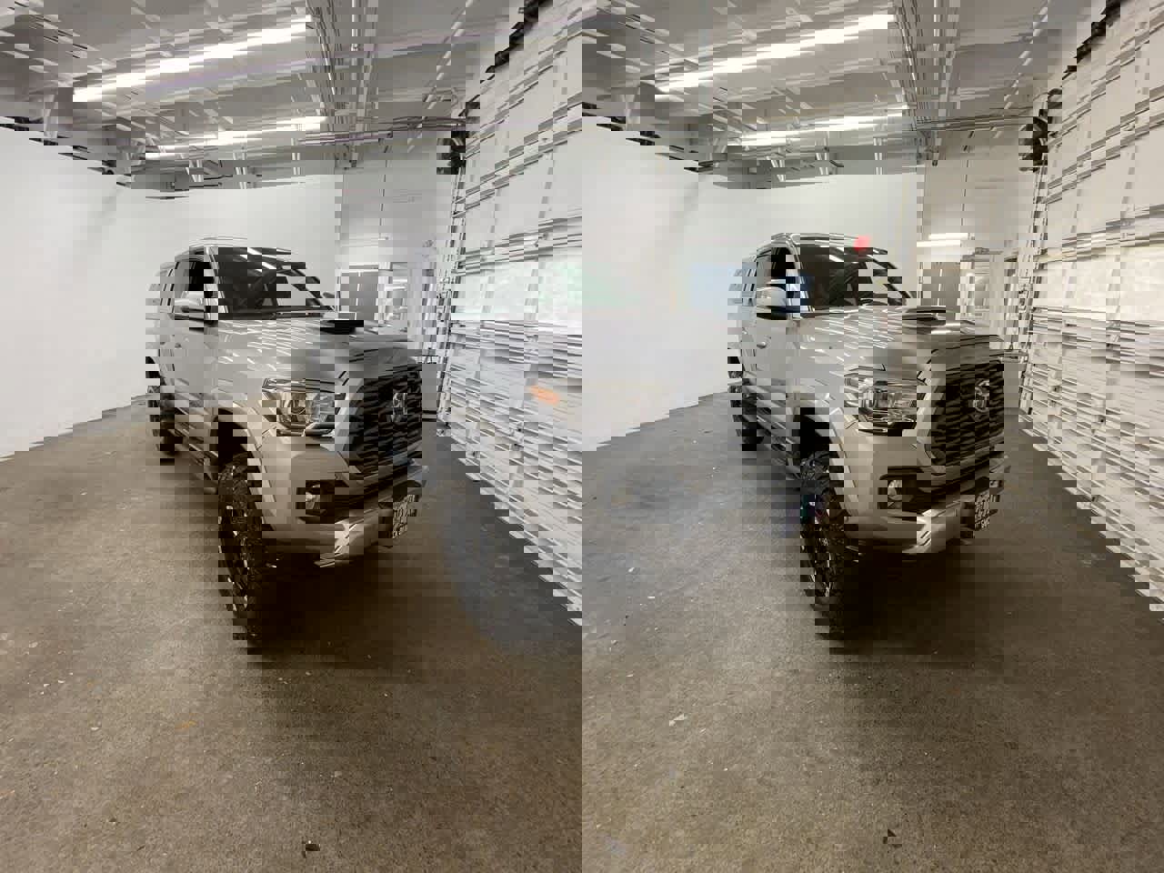 Used 2020 Toyota Tacoma TRD Sport image 8