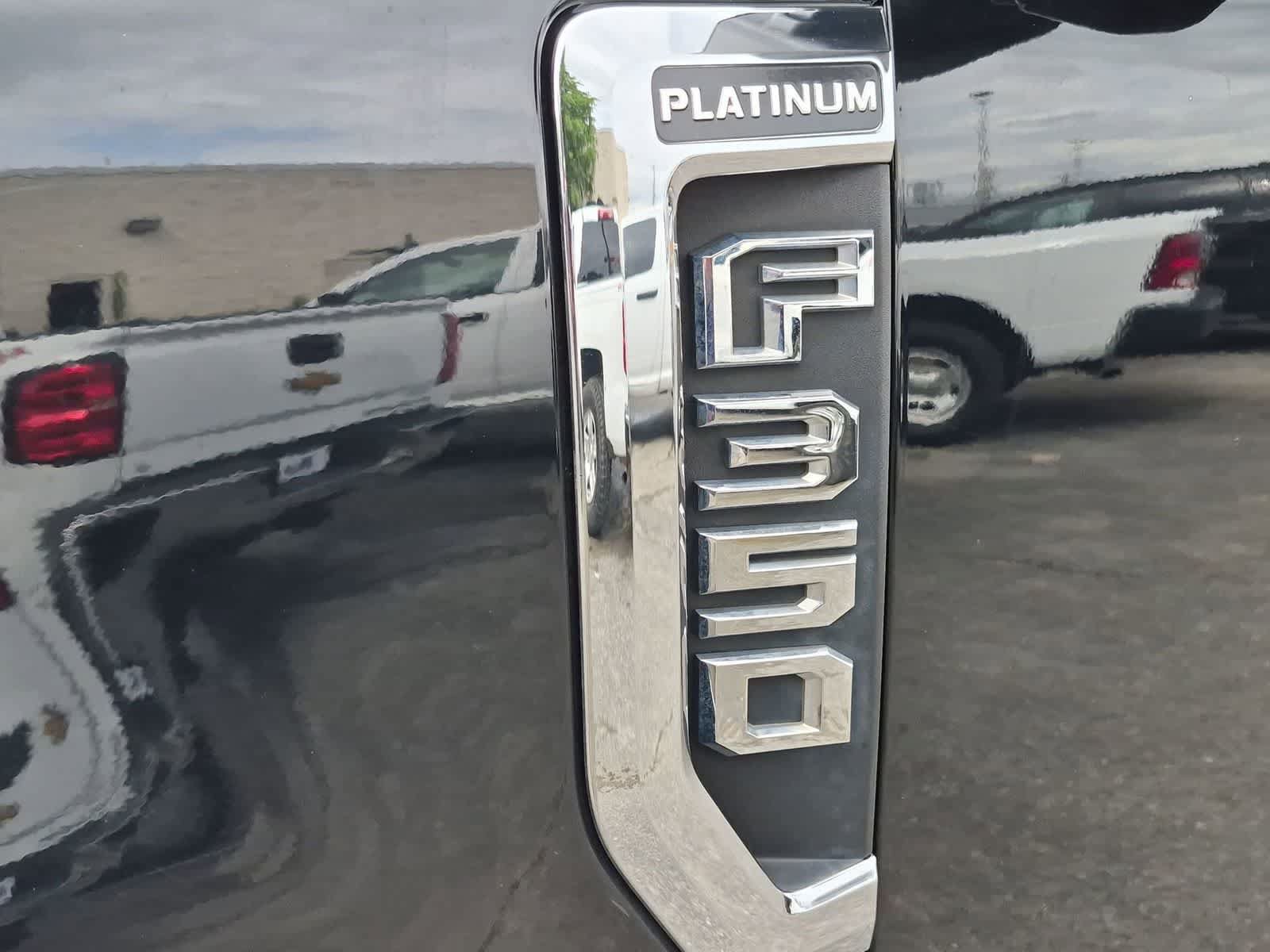 Used 2018 Ford F350 Platinum w/ Platinum Ultimate Package AWD/4WD image 13
