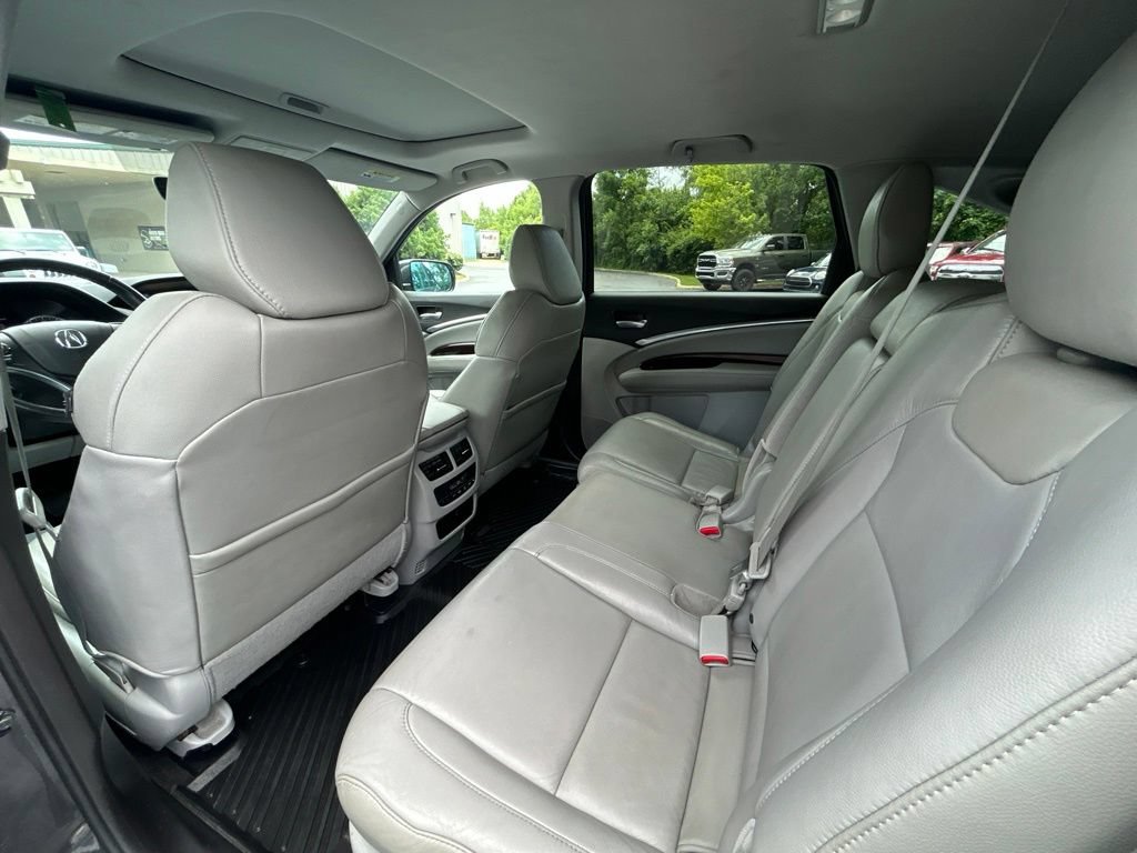 Used 2016 Acura MDX w/ Technology Package AWD/4WD image 32