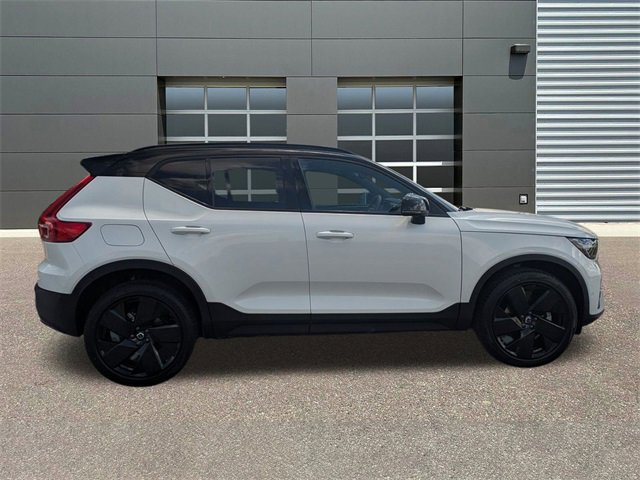 New 2026 Volvo XC40 B5 Ultra w/ Protection Package Premier image 2