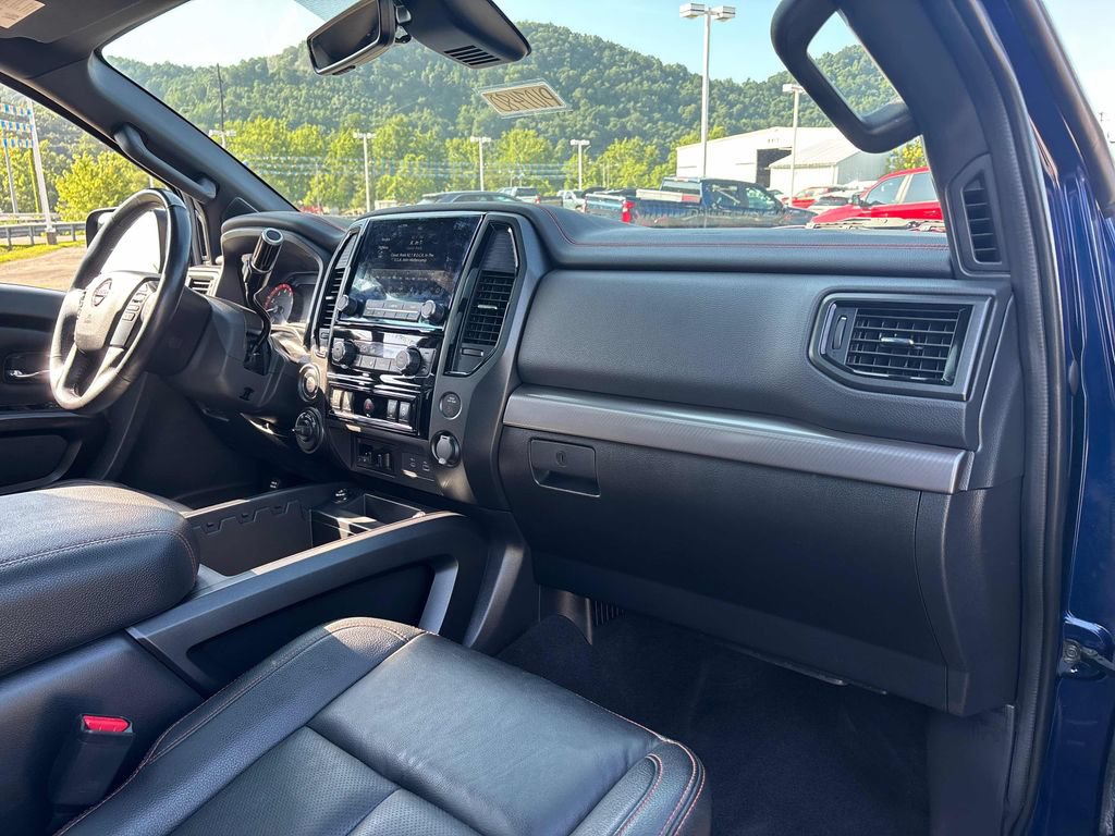 Used 2024 Nissan Titan PRO-4X w/ Pro-4x Convenience Package AWD/4WD image 29