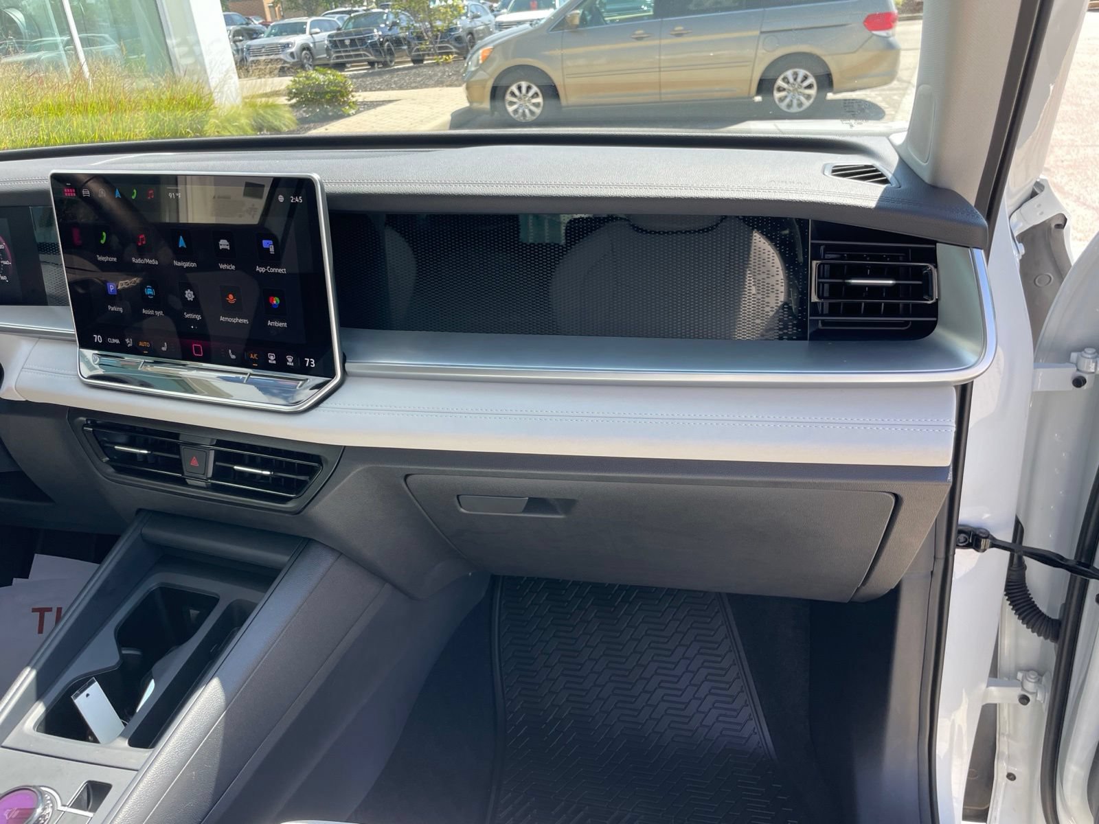 Certified 2025 Volkswagen Tiguan SE FWD image 58