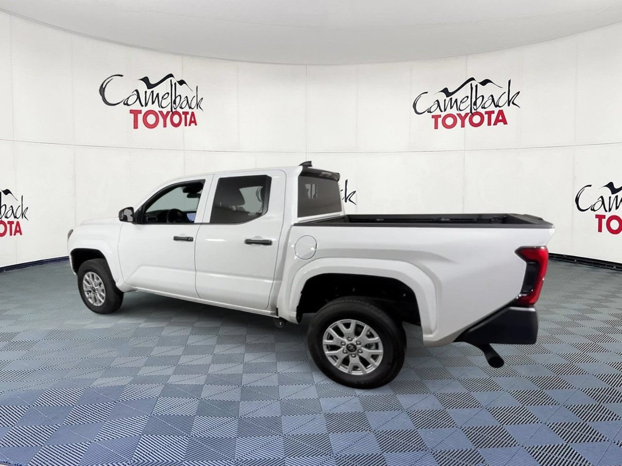 Used 2026 Toyota Tacoma SR AWD/4WD image 8