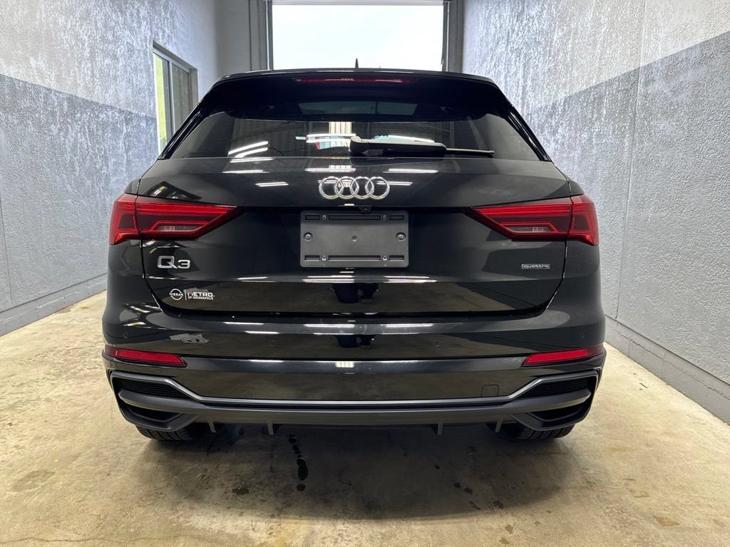 Used 2020 Audi Q3 2.0T Prestige w/ Prestige Package AWD/4WD image 22