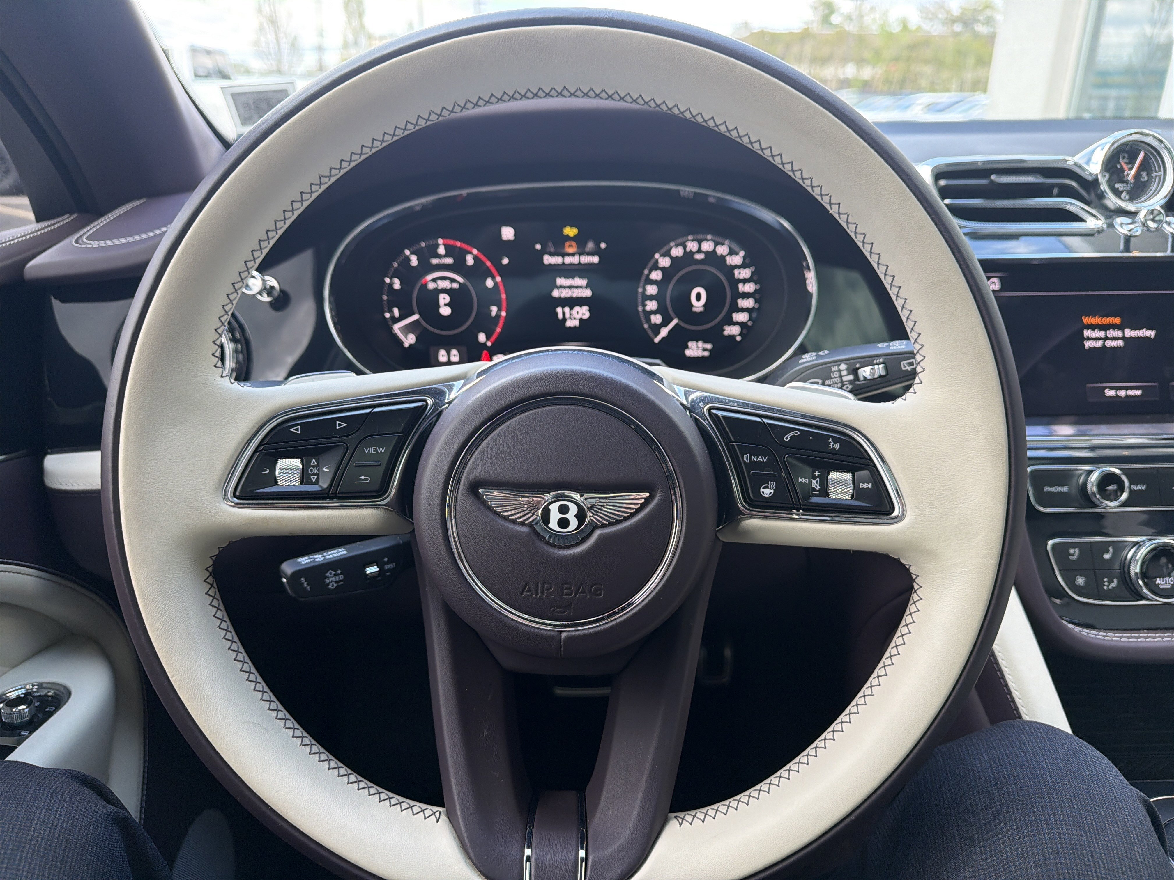 Used 2024 Bentley Bentayga Extended Wheelbase AWD/4WD image 19