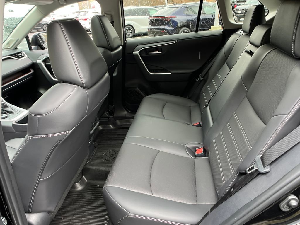 Used 2025 Toyota RAV4 Limited w/ Advanced Technology Package image 22