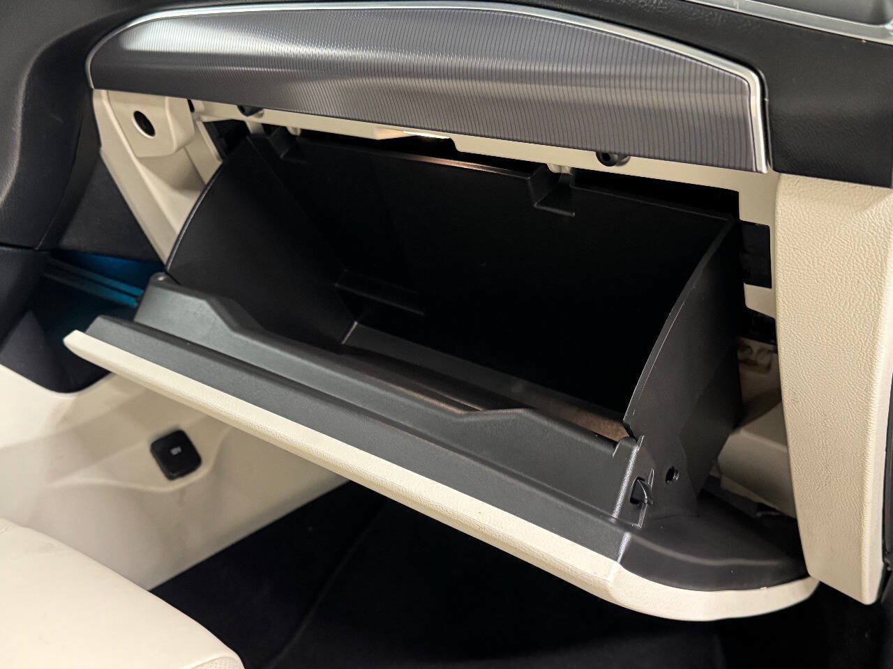 Used 2019 Ford Edge Titanium w/ Equipment Group 301A FWD image 38