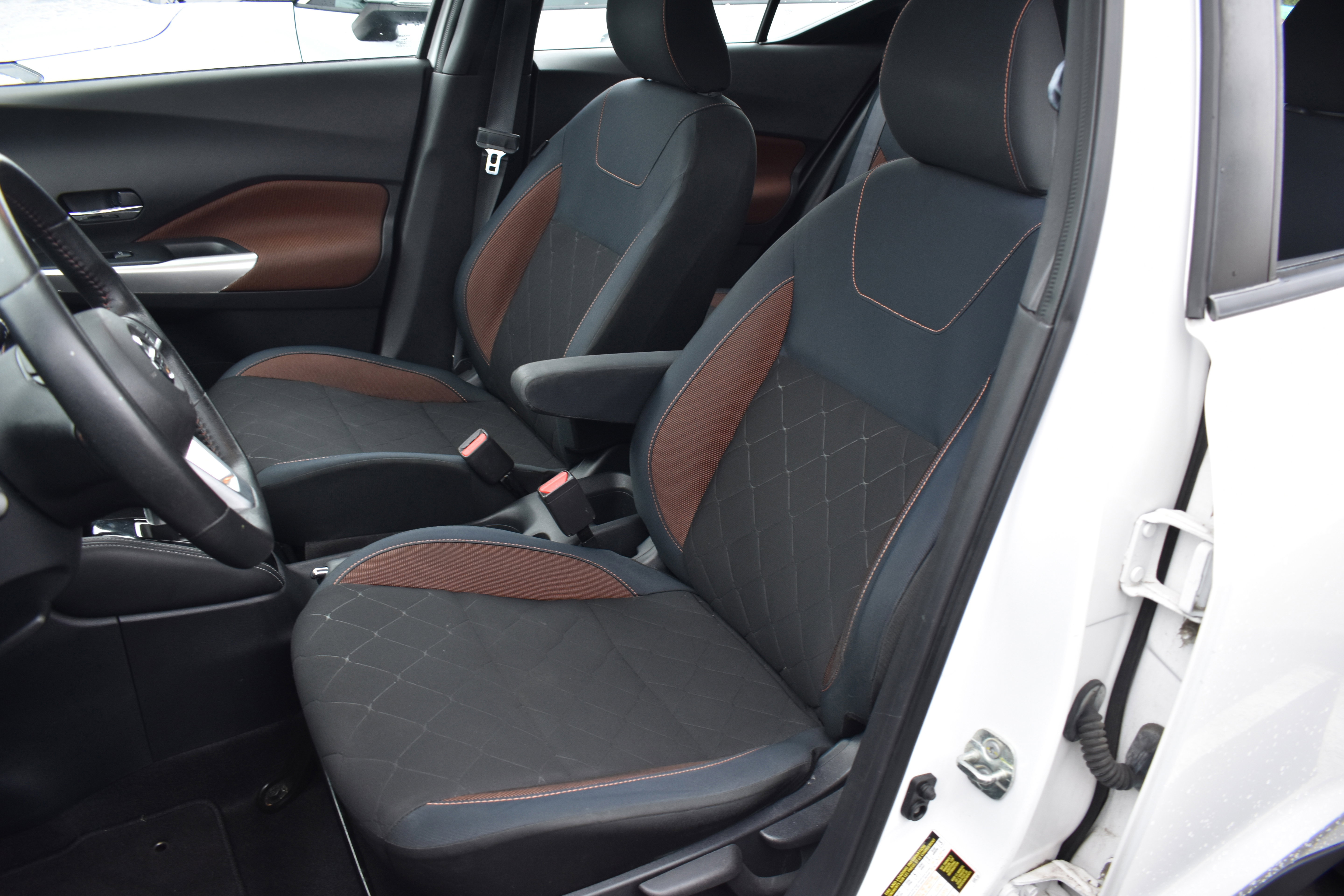 Used 2019 Nissan Kicks SR w/ Exterior Package image 24