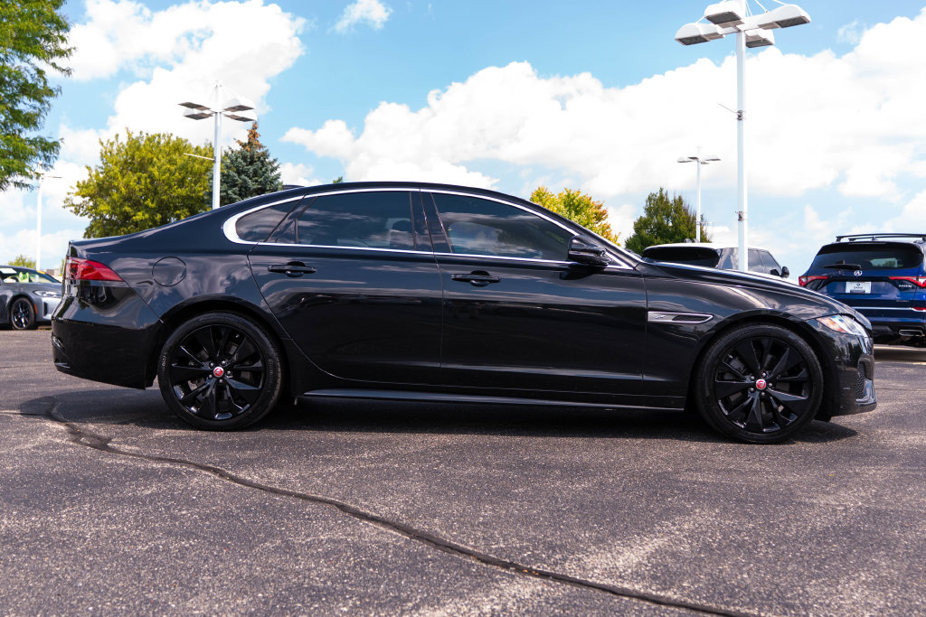 Used 2023 Jaguar XF R-Dynamic SE AWD/4WD image 10