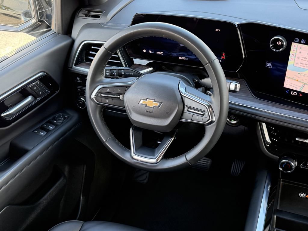 Certified 2025 Chevrolet Suburban LT AWD/4WD image 12