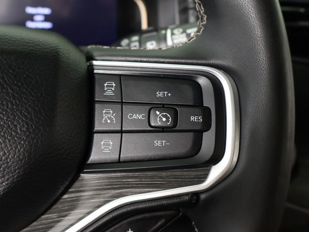 Used 2023 Jeep Wagoneer Series II AWD/4WD image 49