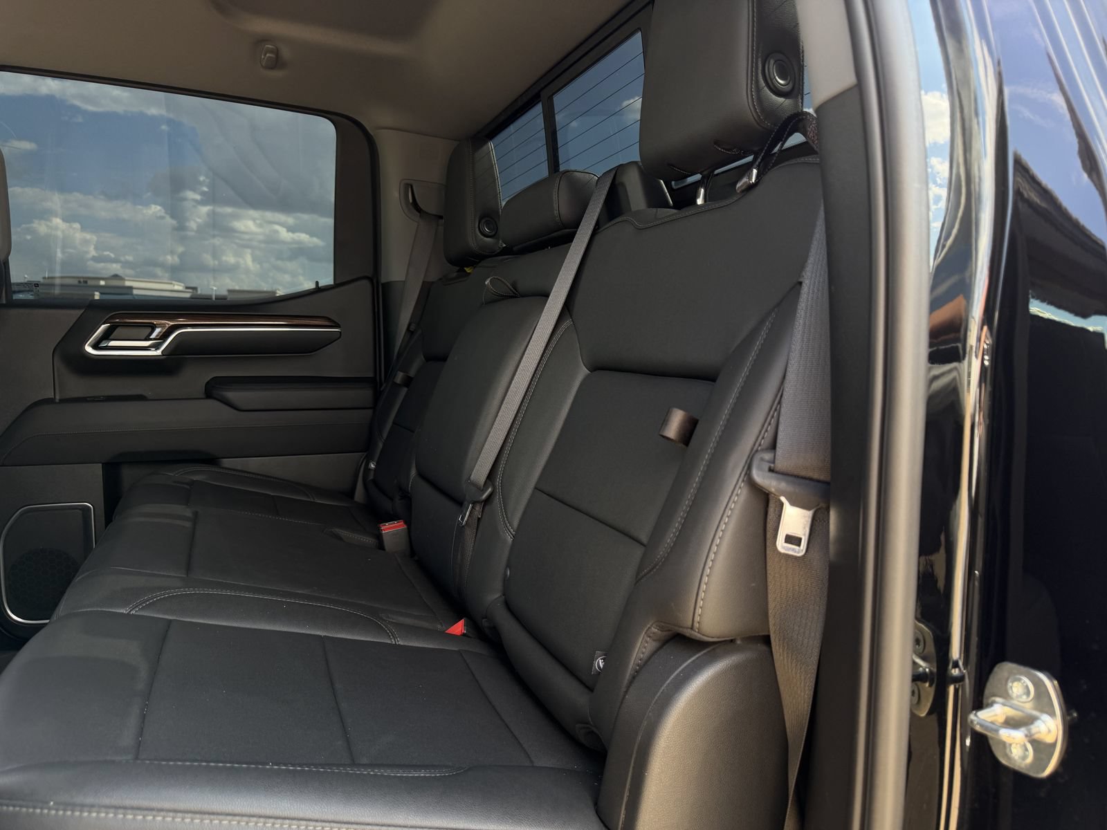 Used 2022 Chevrolet Silverado 1500 LT Trail Boss w/ LT Trail Boss Premium Package AWD/4WD image 29