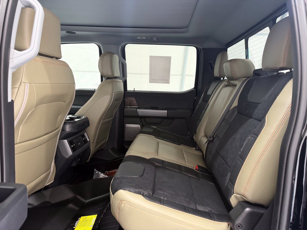 New 2026 Ford F250 Lariat w/ Black Appearance Package AWD/4WD image 18