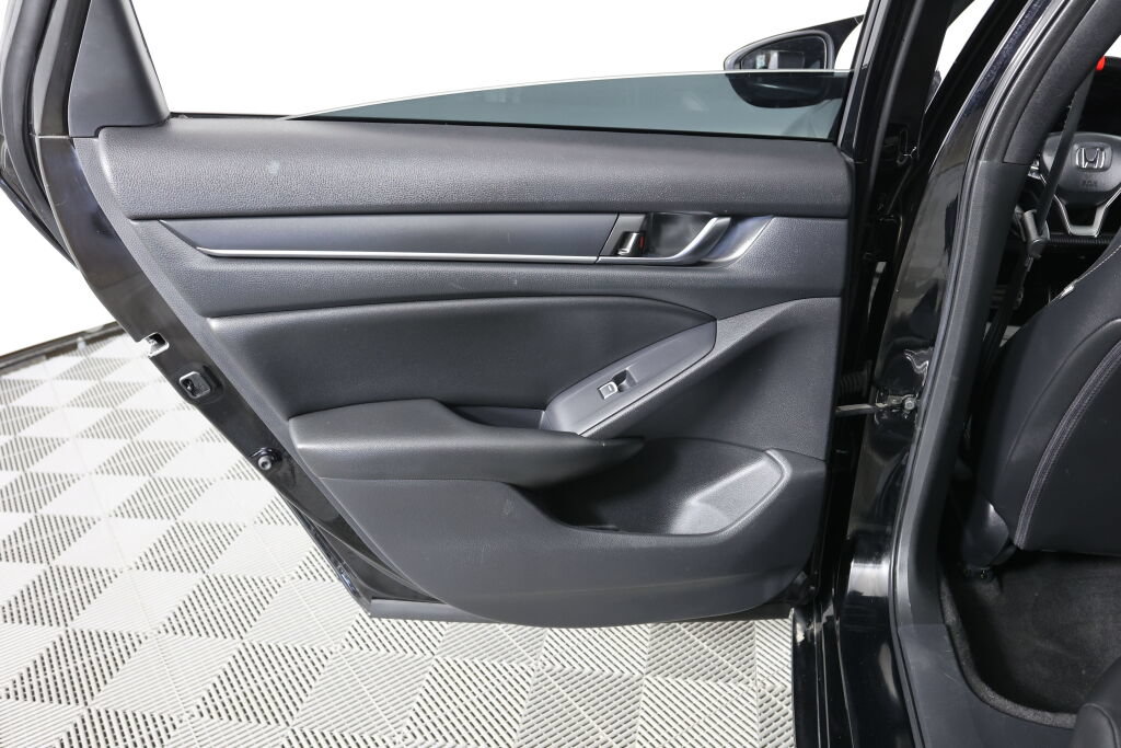 Used 2019 Honda Accord Sport image 16
