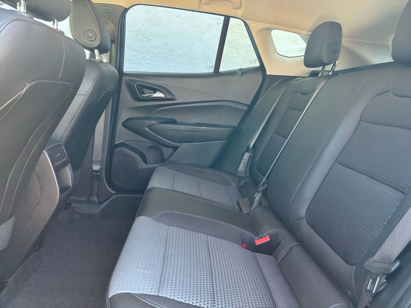 Used 2025 Chevrolet Trax LT image 24