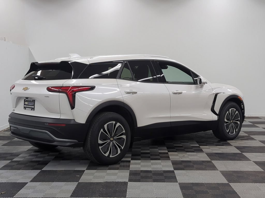 Used 2024 Chevrolet Blazer EV LT AWD/4WD image 7