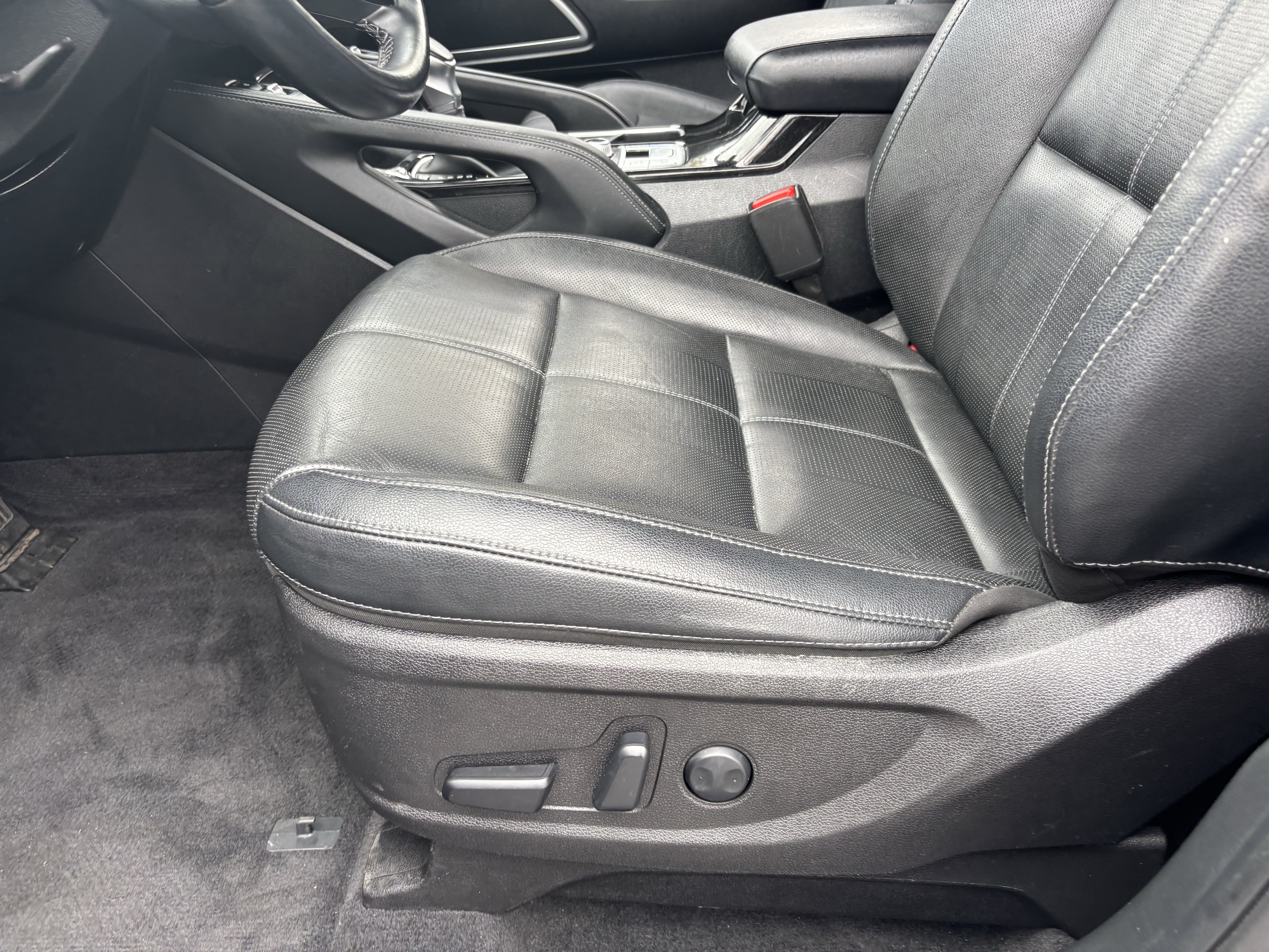 Used 2023 Kia Telluride EX w/ EX Captain's Chair Package AWD/4WD image 19