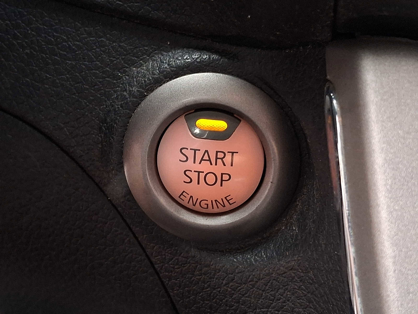 Used 2015 Nissan Sentra SV FWD image 19