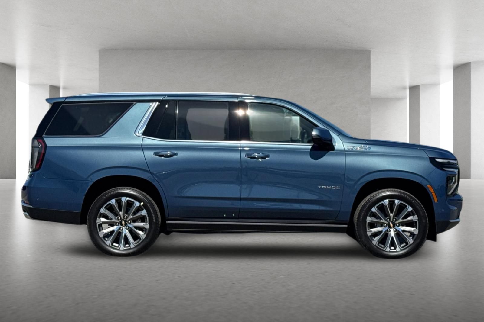 New 2026 Chevrolet Tahoe High Country AWD/4WD image 3