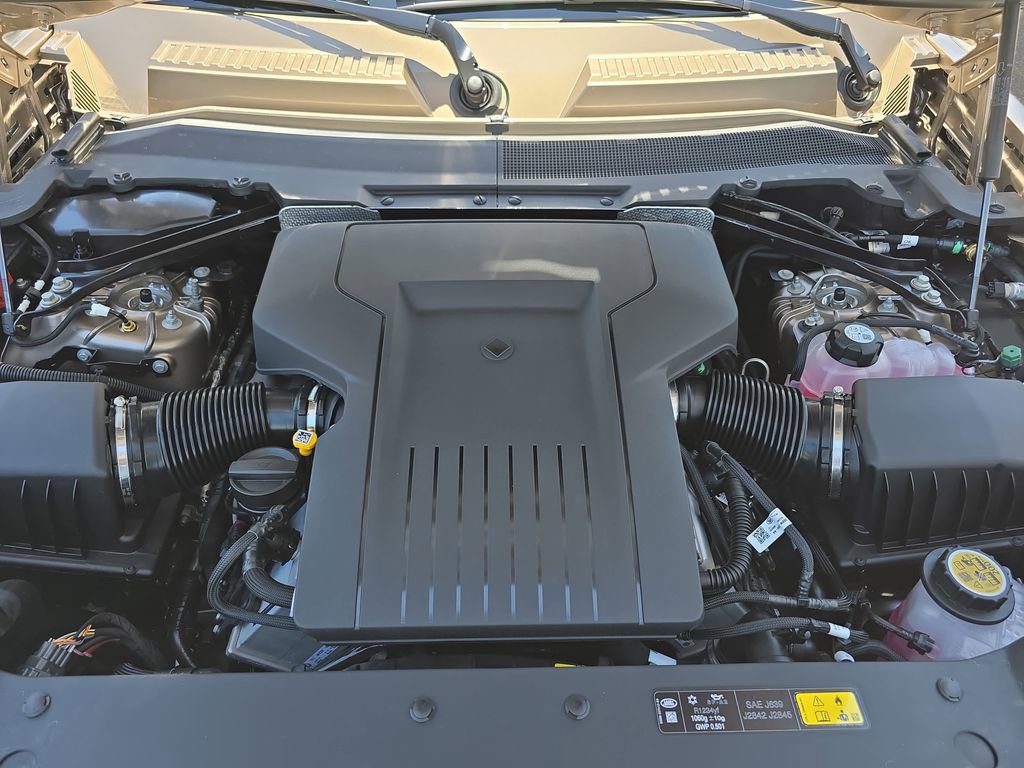 New 2026 Land Rover Defender 110 OCTA AWD/4WD image 31