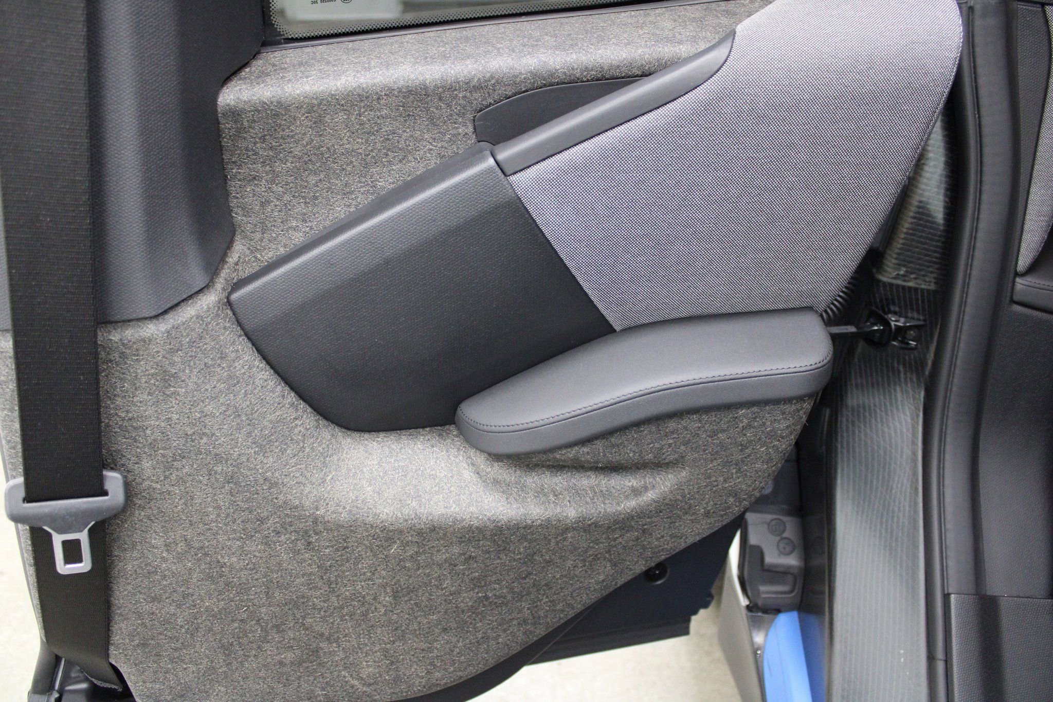 Used 2018 BMW i3 94Ah w/Range Extender image 24