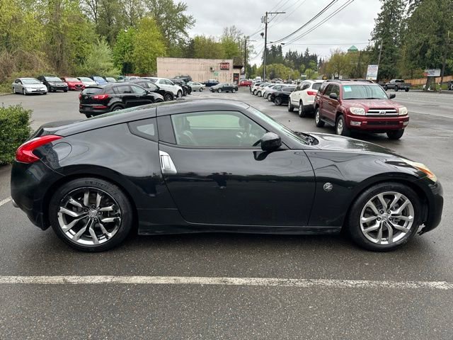 Used 2014 Nissan 370Z Touring RWD image 4