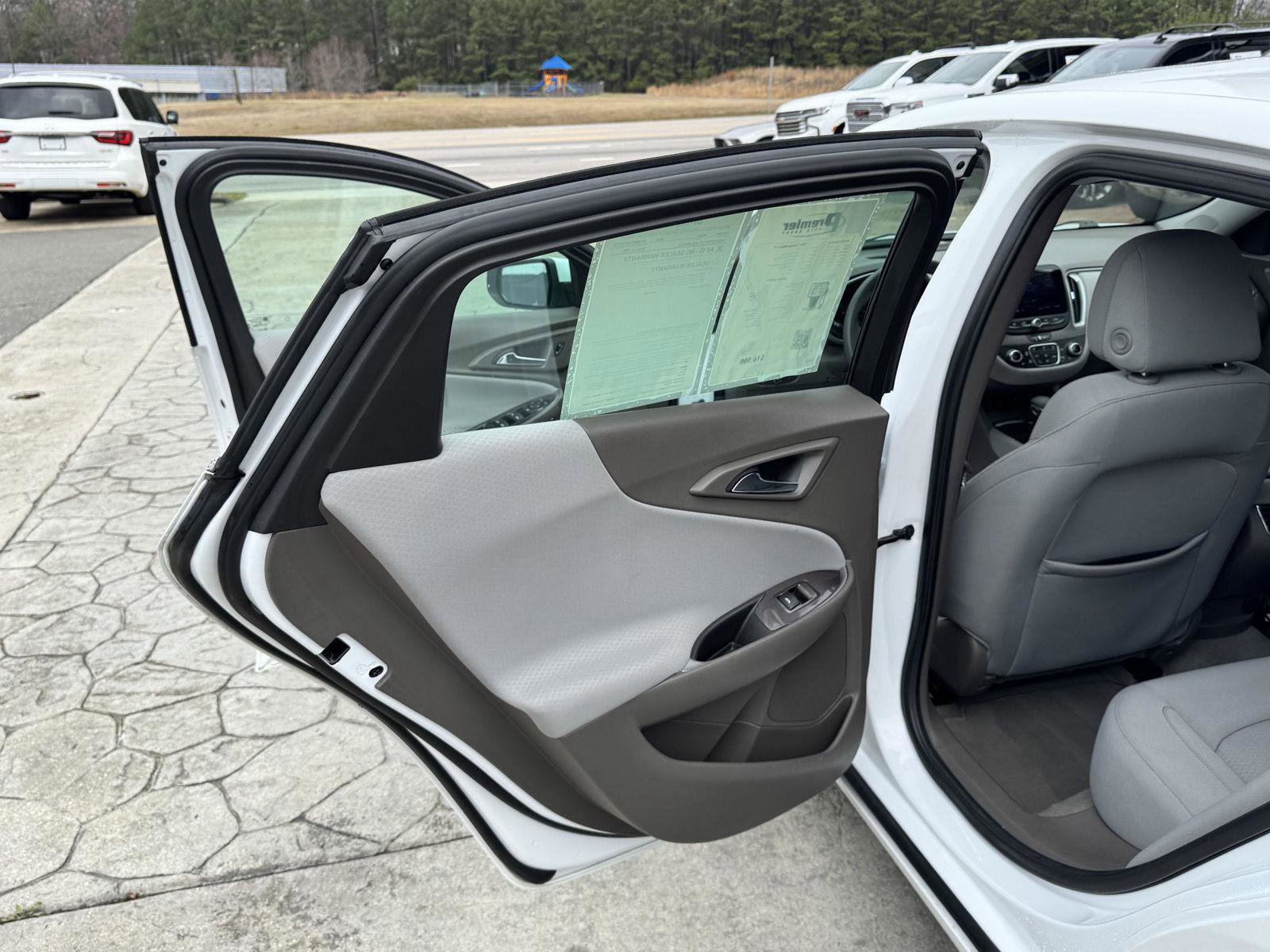 Used 2022 Chevrolet Malibu LT image 7