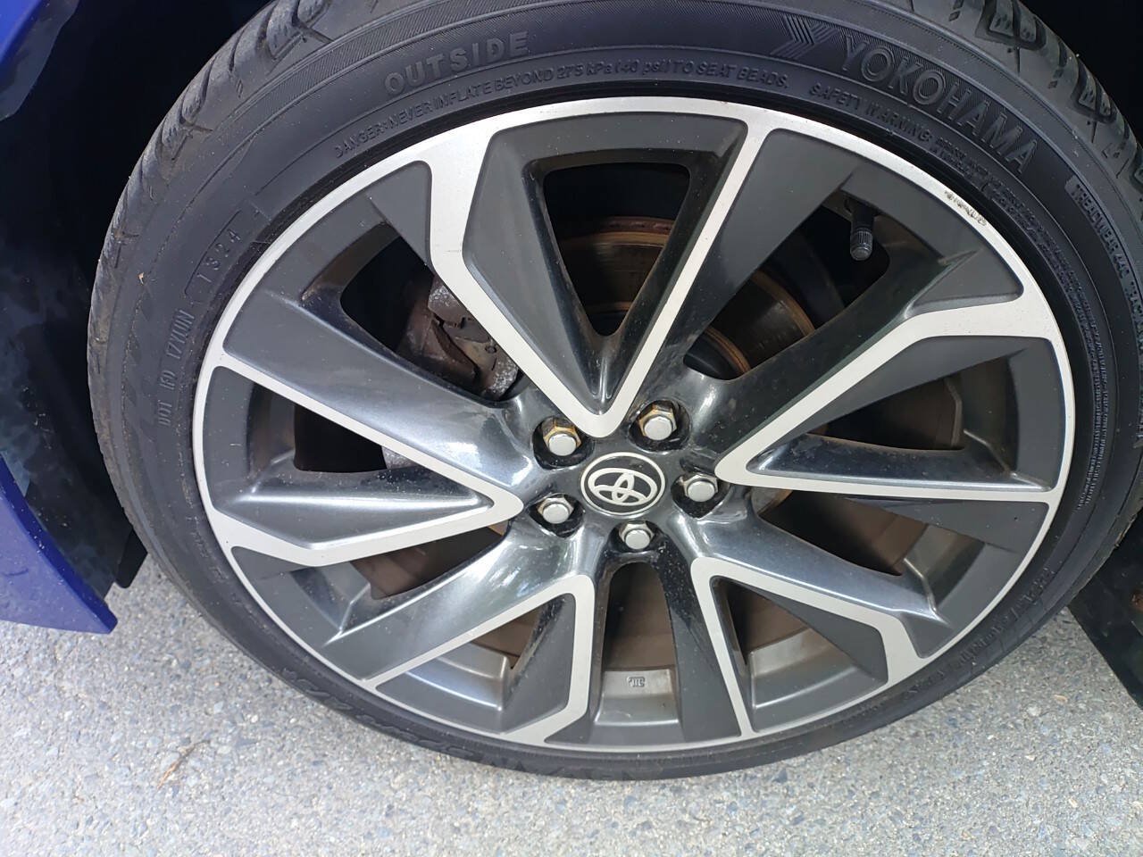 Used 2020 Toyota Corolla XSE FWD image 4