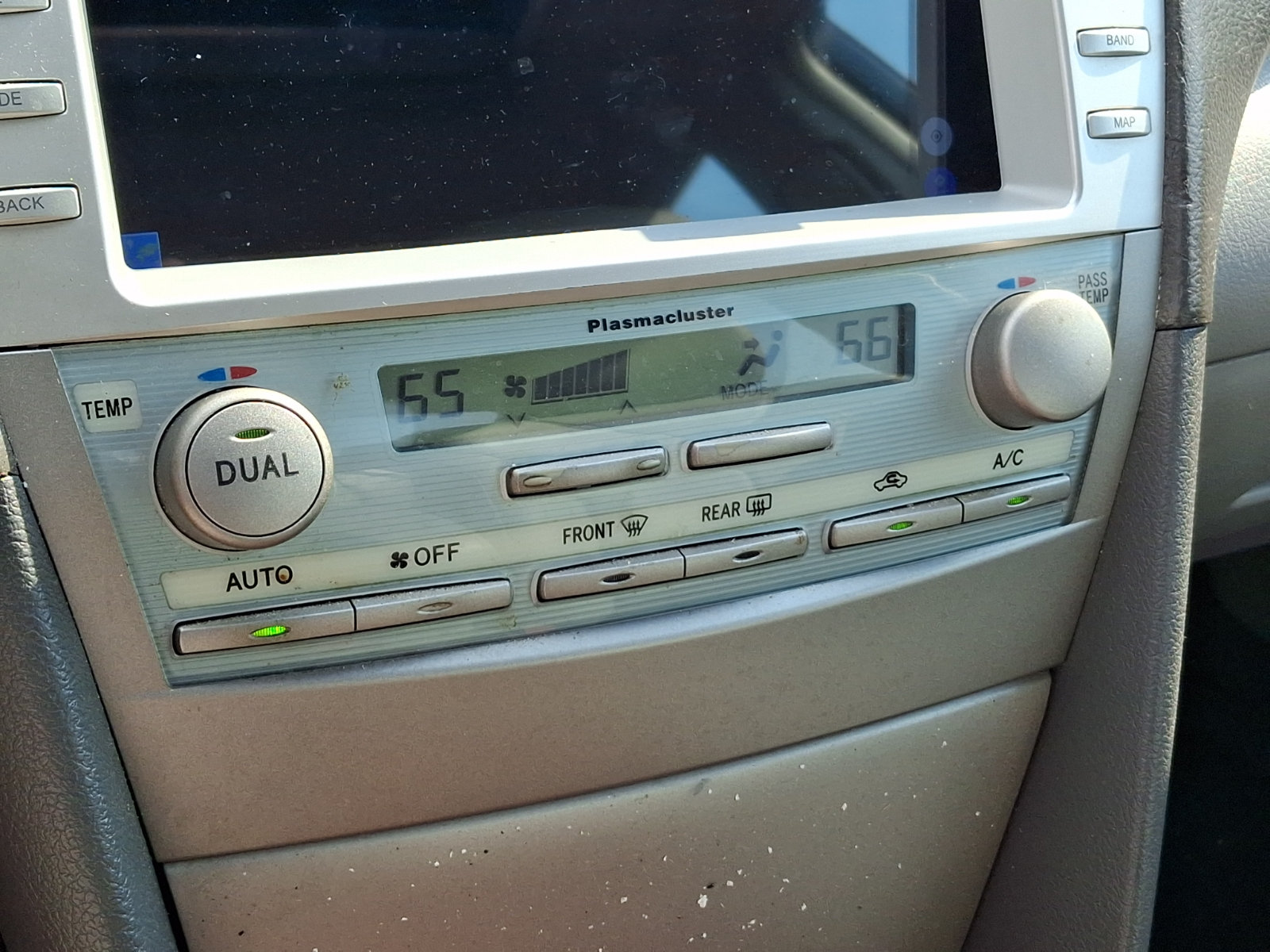 Used 2009 Toyota Camry XLE FWD image 16