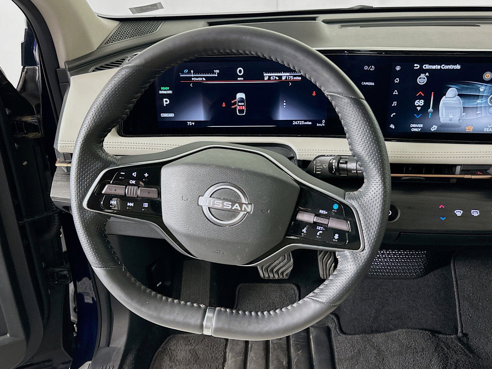 Used 2023 Nissan Ariya FWD image 18