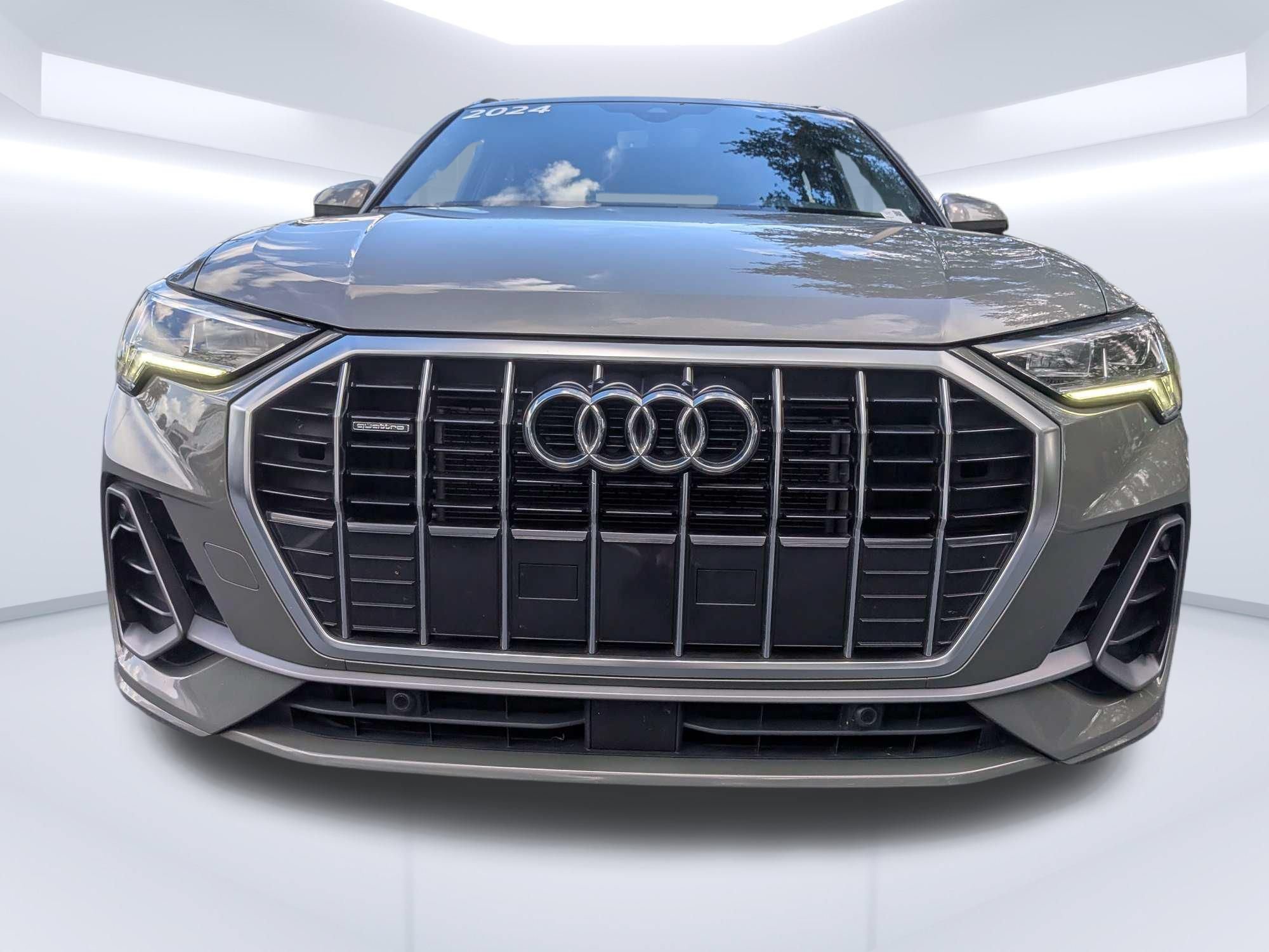 Certified 2025 Audi SQ5 Premium Plus w/ Premium Plus Package AWD/4WD image 8