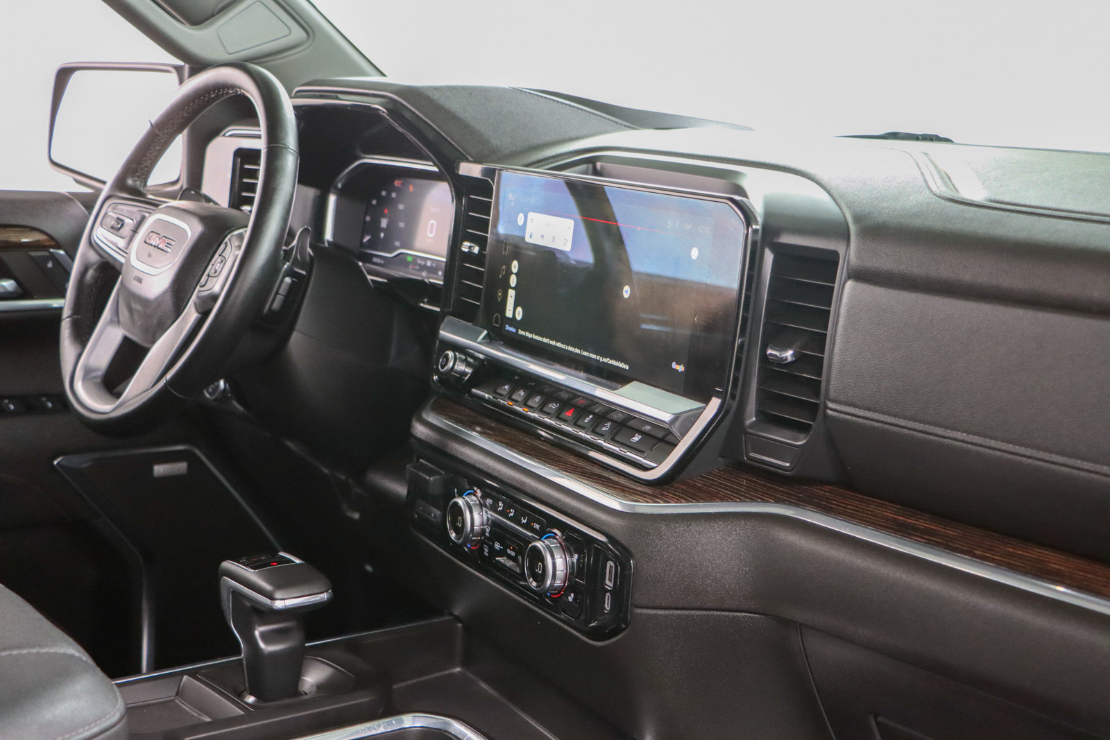 Used 2024 GMC Sierra 1500 Elevation w/ Elevation Premium Package AWD/4WD image 29