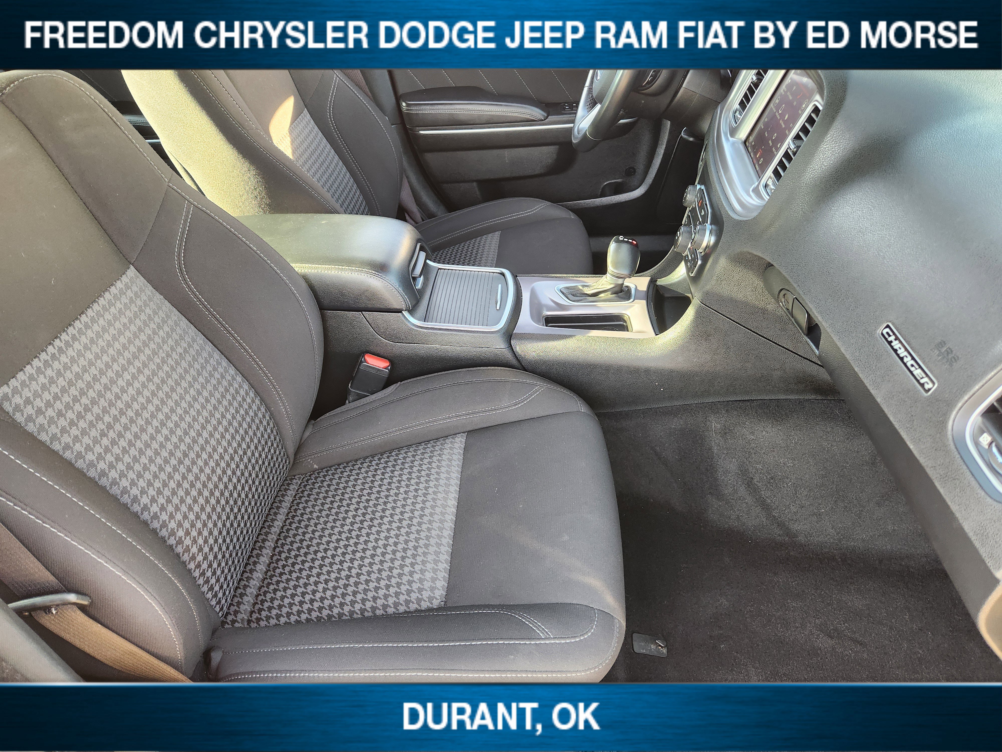 Used 2023 Dodge Charger SXT image 10