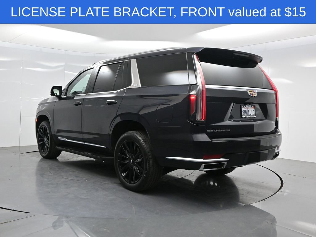 Used 2024 Cadillac Escalade Luxury RWD image 5