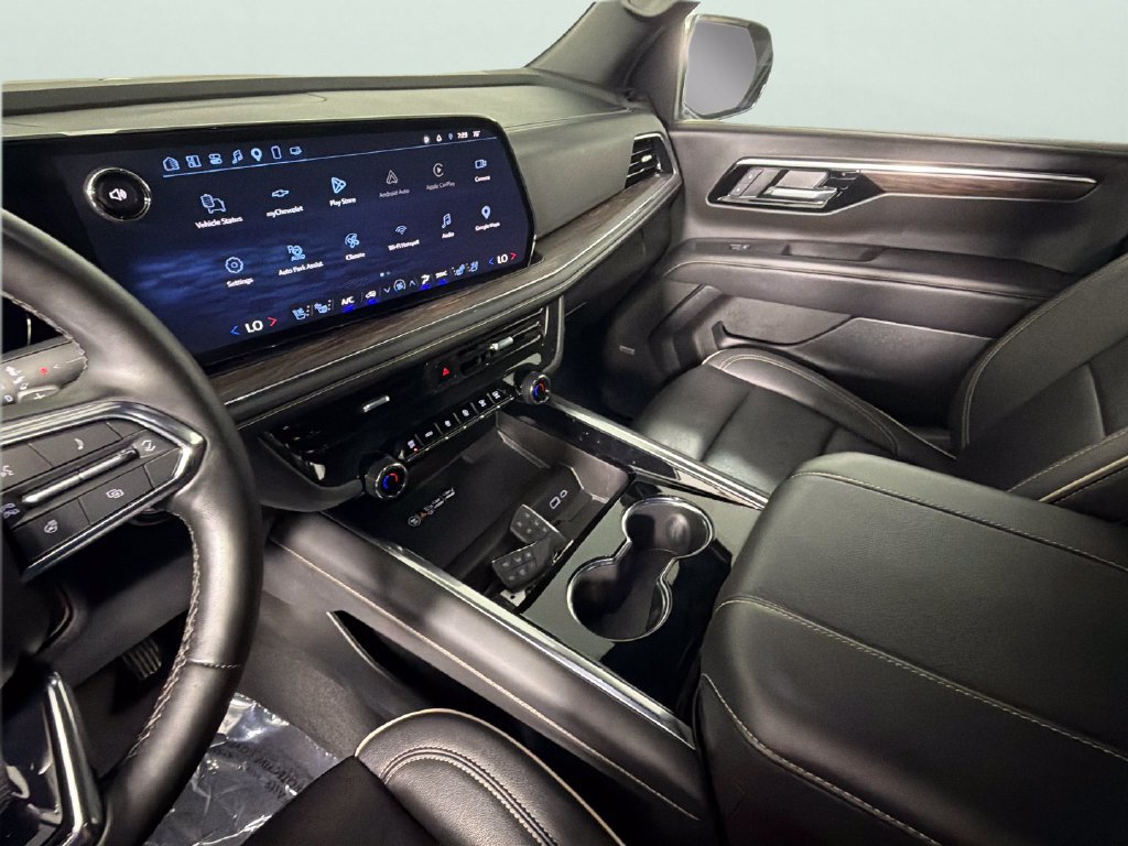 Certified 2025 Chevrolet Suburban Premier RWD image 20