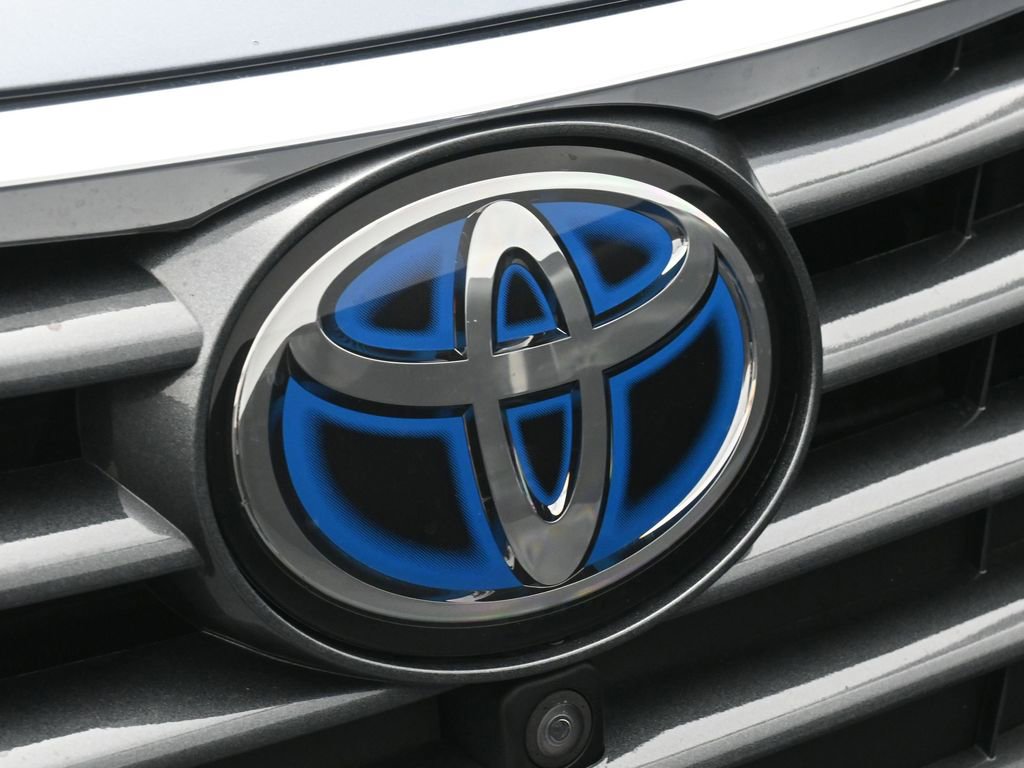 Used 2021 Toyota Avalon Limited w/ Advanced Safety Package FWD image 19