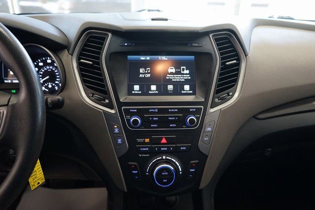 Used 2017 Hyundai Santa Fe Sport image 7
