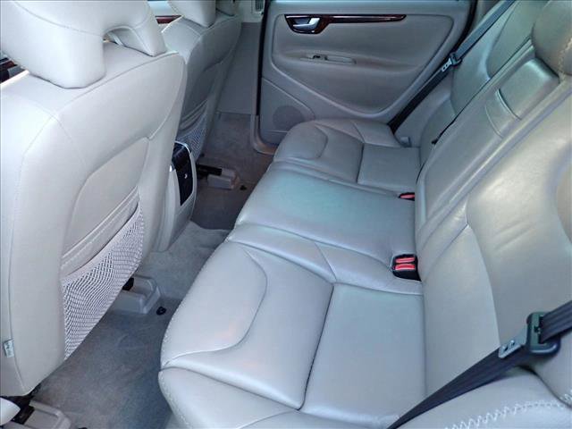 Used 2005 Volvo XC70 AWD/4WD image 7