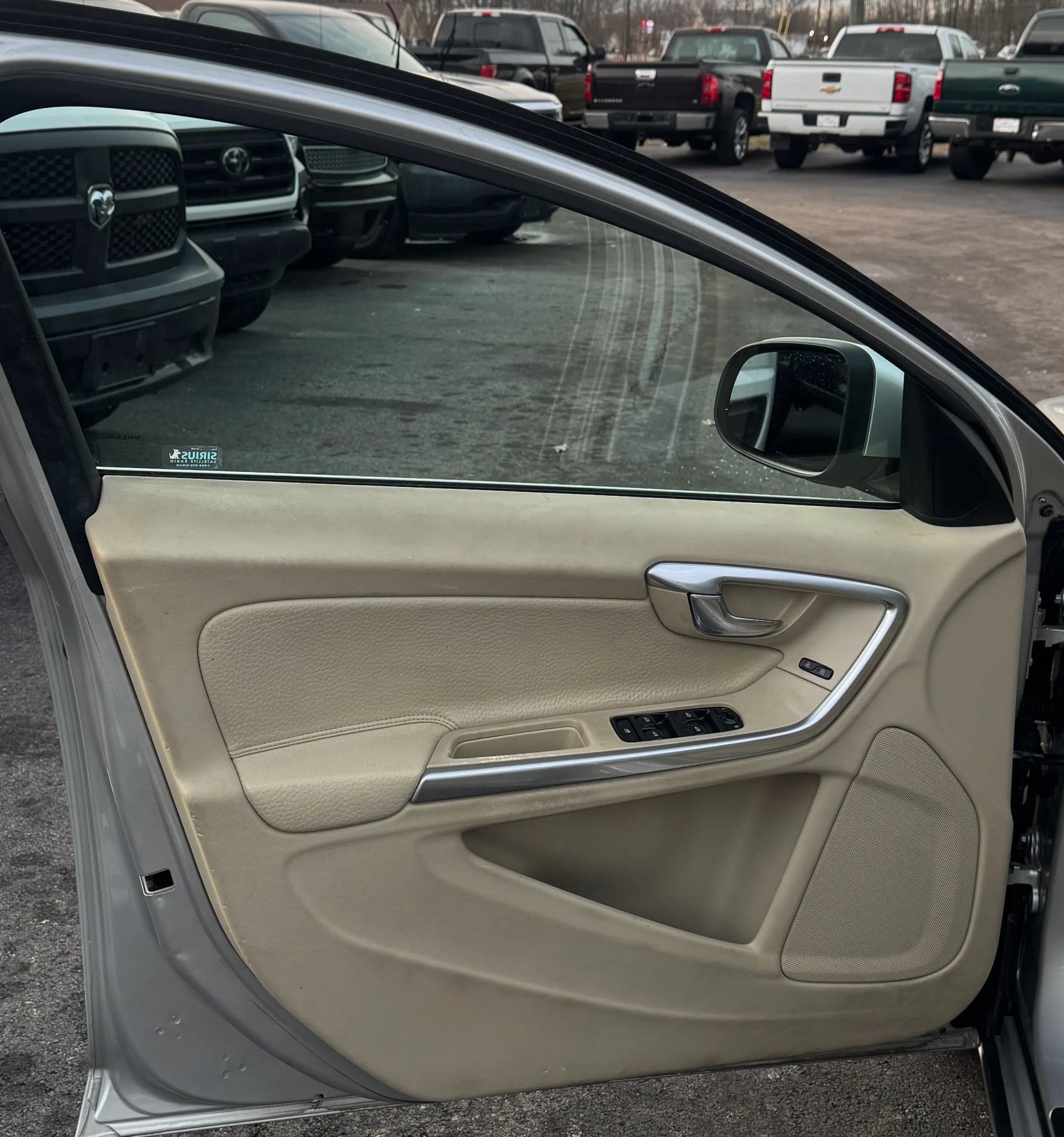 Used 2012 Volvo S60 T5 image 12